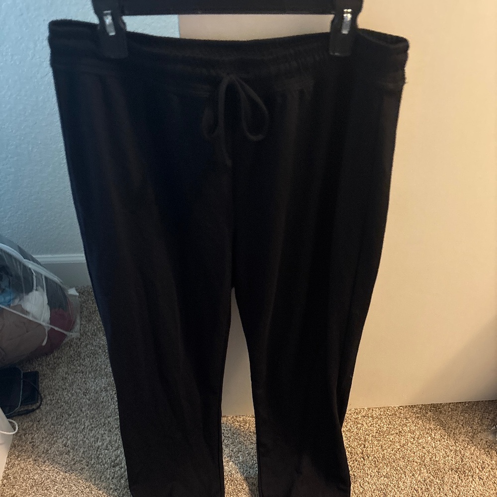 Beyond yoga, spacedye black sweatpants, new without tags size large